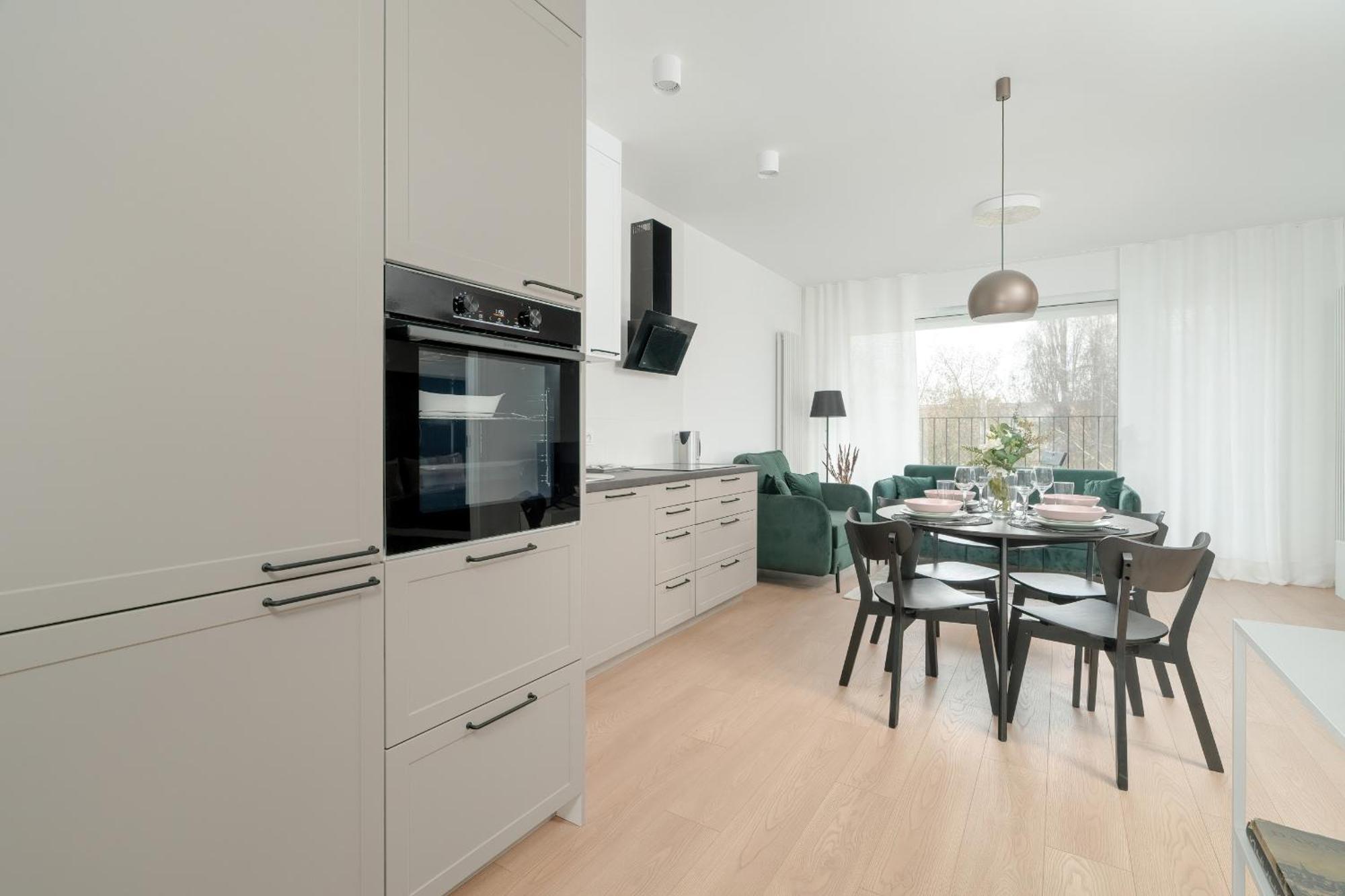 Apartment Spacious With Balcony By Rent Like Poznan