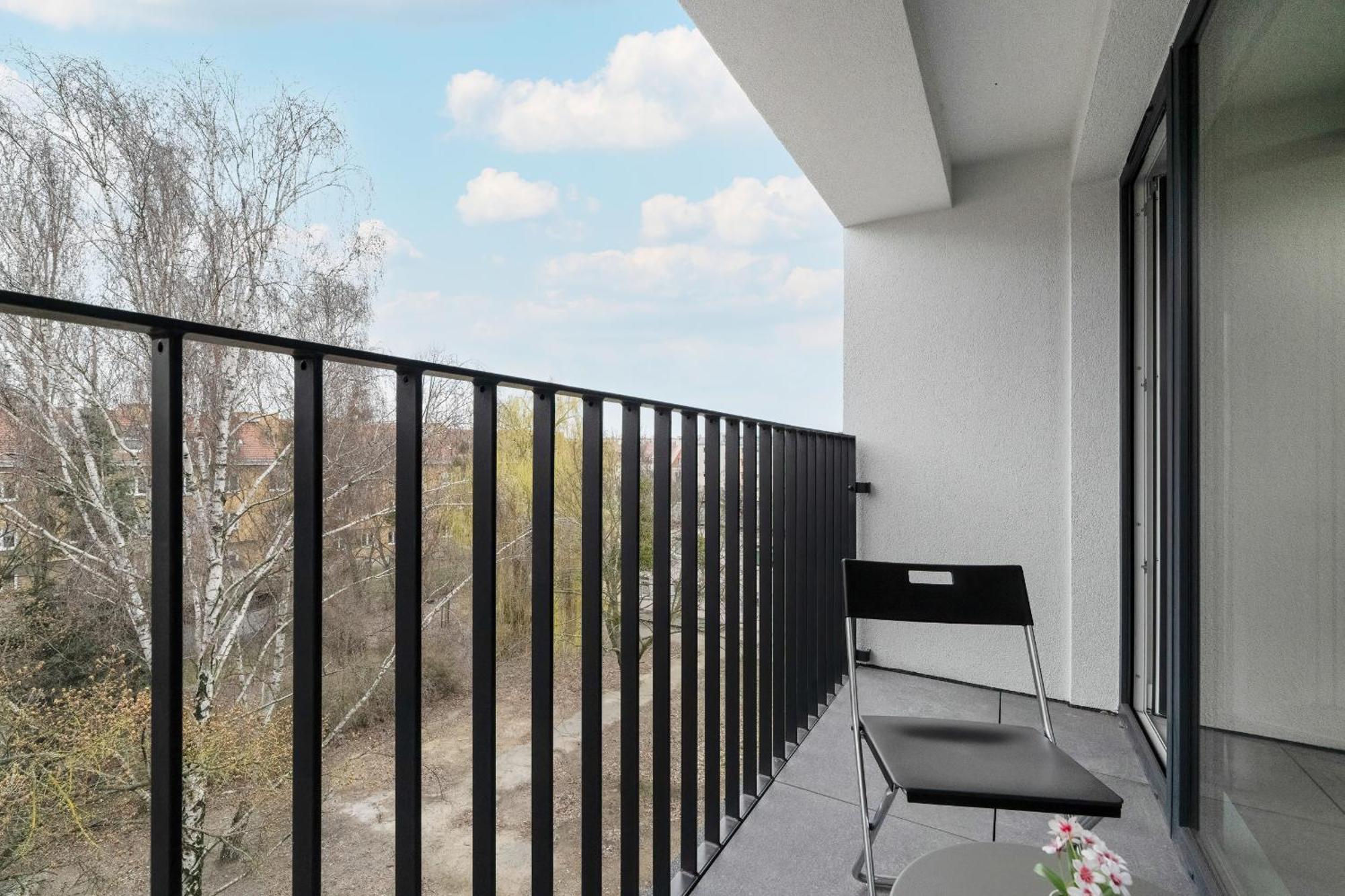 Spacious With Balcony By Rent Like Apartment