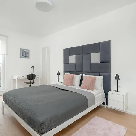 Spacious Apartment With Balcony By Rent Like Home Poznan Exterior photo
